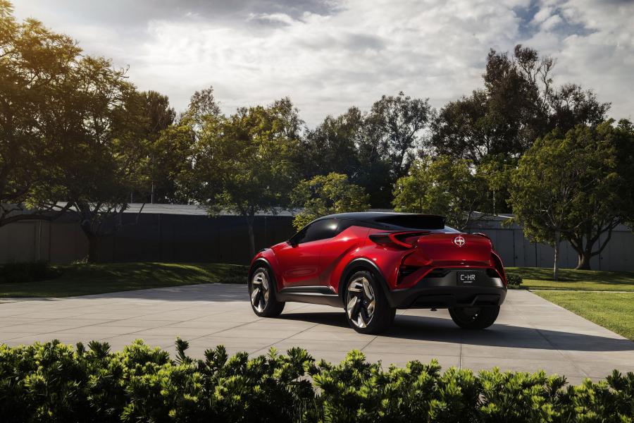  Scion C-HR Concept 2015 года  (фото 5 из 14)